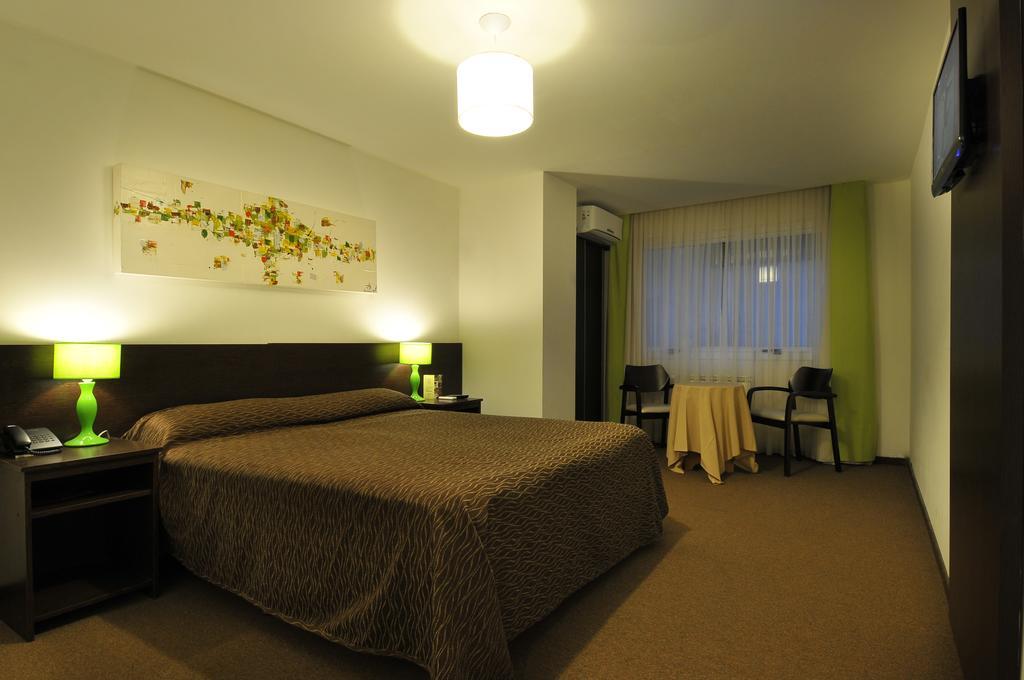 Los Sauces Hotel & Spa วิญาการ์ลอสปาซ ภายนอก รูปภาพ