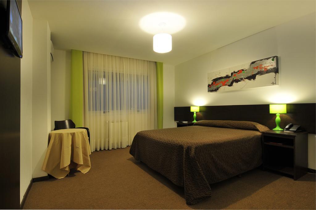 Los Sauces Hotel & Spa วิญาการ์ลอสปาซ ภายนอก รูปภาพ